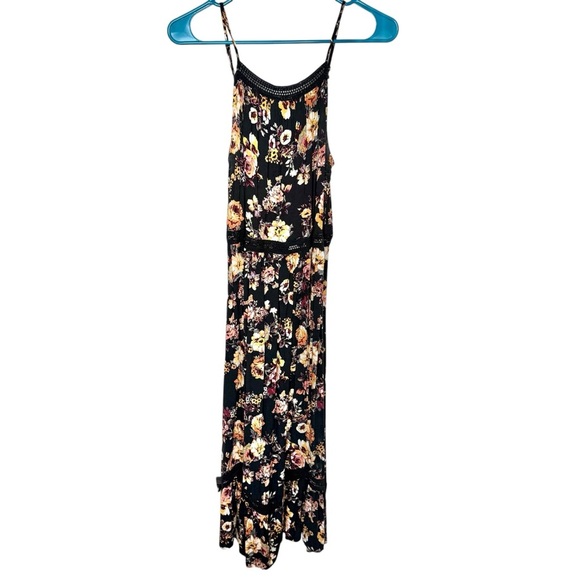 Eyeshadow Dresses & Skirts - Eyeshadow Black and Floral Print Sleeveless Midi Dress Size Small